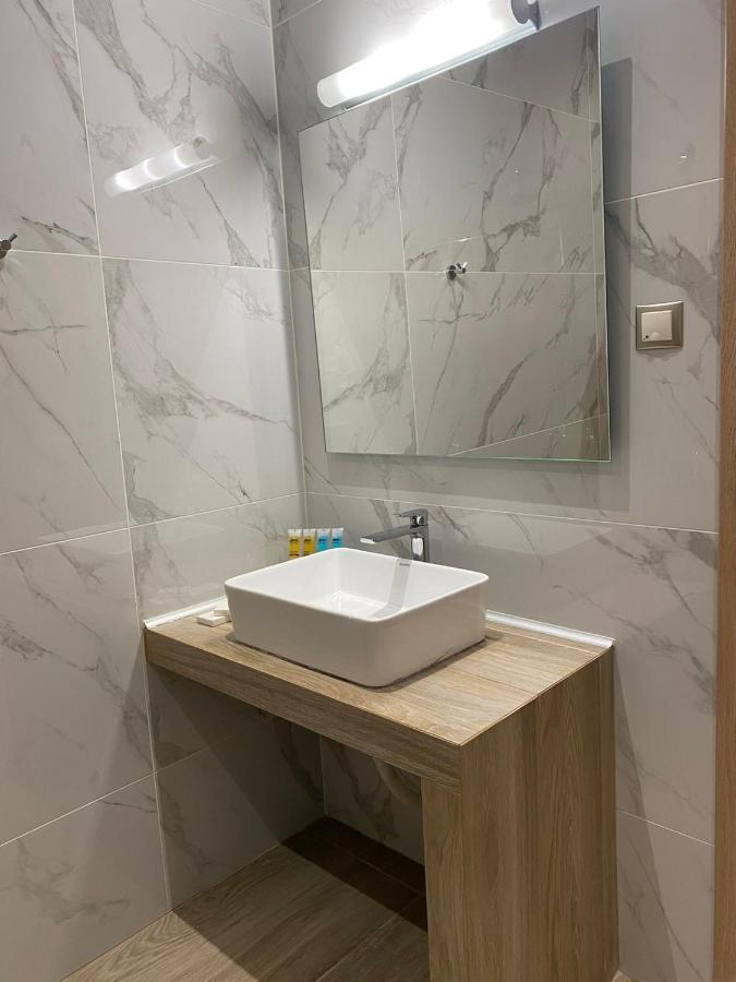 11 Luxury Apartments 美特索文 外观 照片